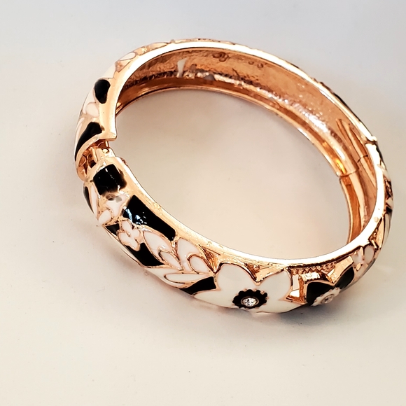 Cloisonne Hinged Signed Goldtone Floral Bangle Black & White Vintage 80s - Picture 11 of 12